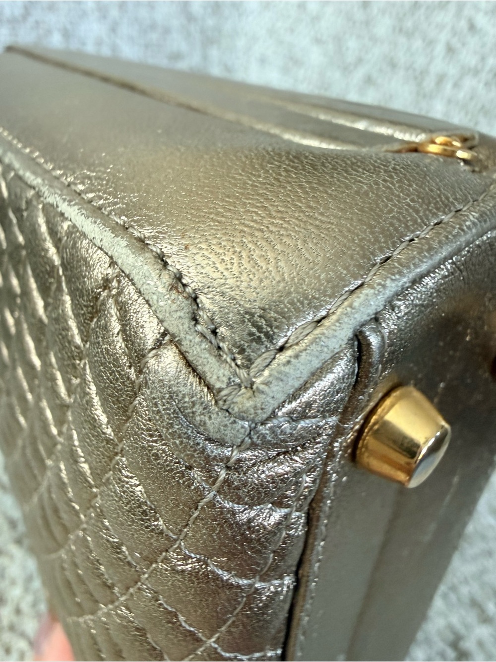 Vintage Bally Metallic Gold Quilted Leather Frame Bag 1980s-1990s - Picture 8 of 16
